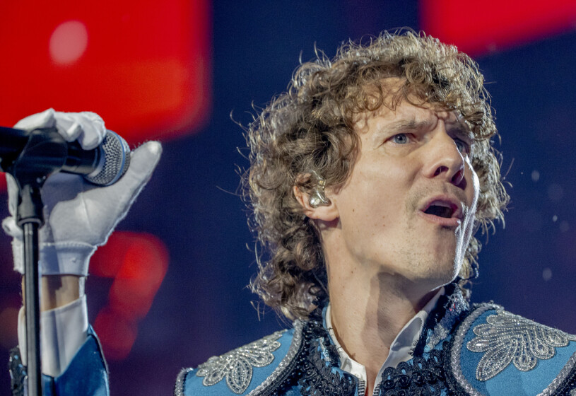 Håkan Hellströms 20-årsjubileum som artist – det ville Victoria och Daniel inte missa. Håkan Hellström på Ullevi 2022