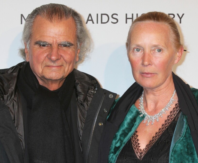 Patrick Demarchelier (1943-2022) med sin svenska fru Mia Skoog Demarchelier. Han sörjs också av sönerna Gustaf, Arthur och Victor, samt av sina tre barnbarn. Fotografen Patrick Demarchelier med sin svenska fru Mia Skoog Demarchelier