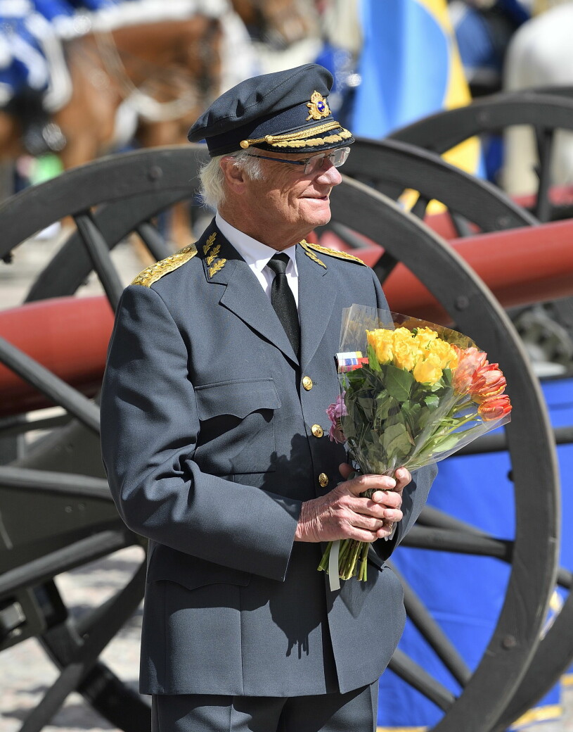 I år firar kungen hela 50 år på tronen! Kung Carl XVI Gustaf vid firandet av kungens födelsedag på Stockholms slott 2022