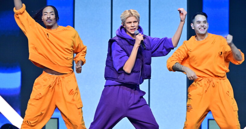 Theoz i fjolårets Melodifestivalen där han slutade på en sjunde plats. Theoz slutade sju när han tävlade i Melodifestivalen förra året.