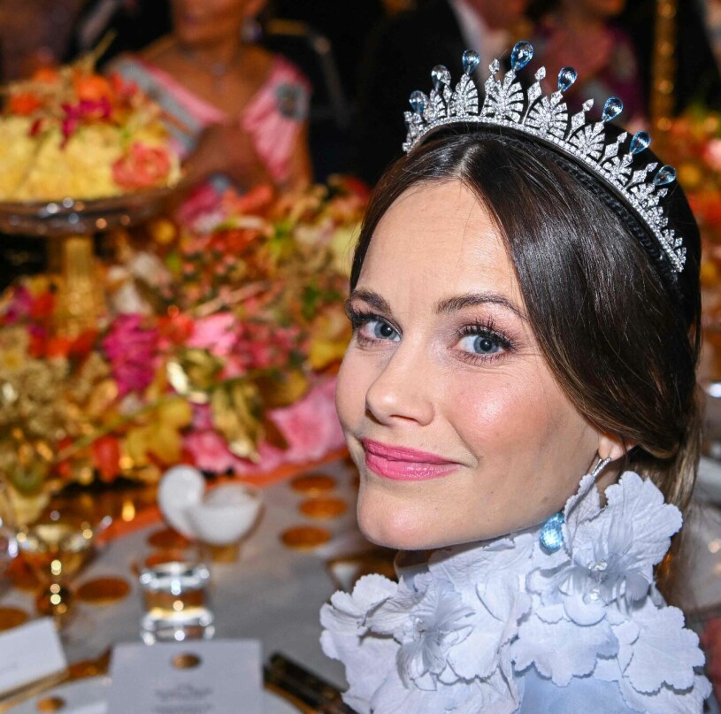 Prinsessan Sofia på Nobelfesten med sin uppdaterade tiara. Prinsessan Sofias tiara med topaser
