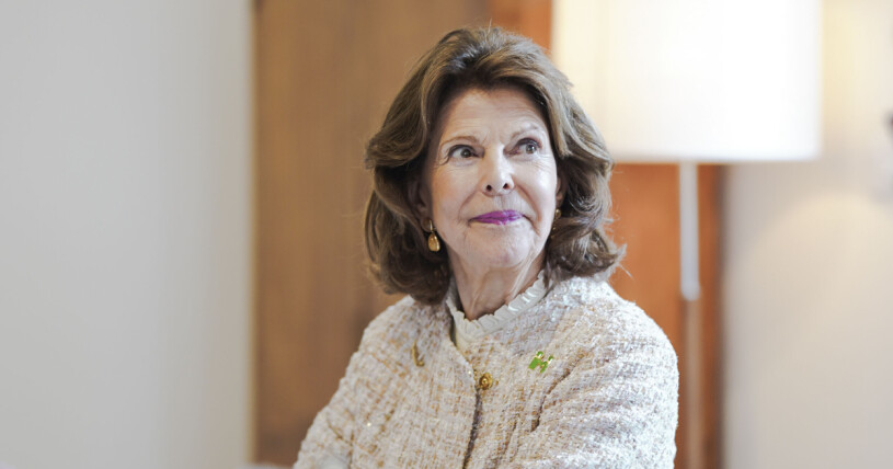 Drottning Silvia älskar sina barnbarn. Livet som farmor och mormor beskriver hon som ”livets efterätt". Drottning Silvia