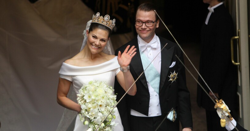 Vi glömmer aldrig den här underbara dagen, fylld av kärlek! Victoria kronprinsessa och Daniel prins Sverige lämnar Storkyrkan efter vigseln