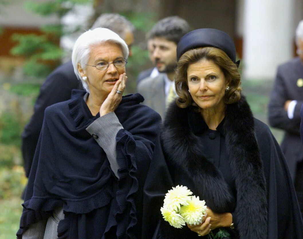 Elisabeth och drottning Silvia under ett statsbesök i Bulgarien. 