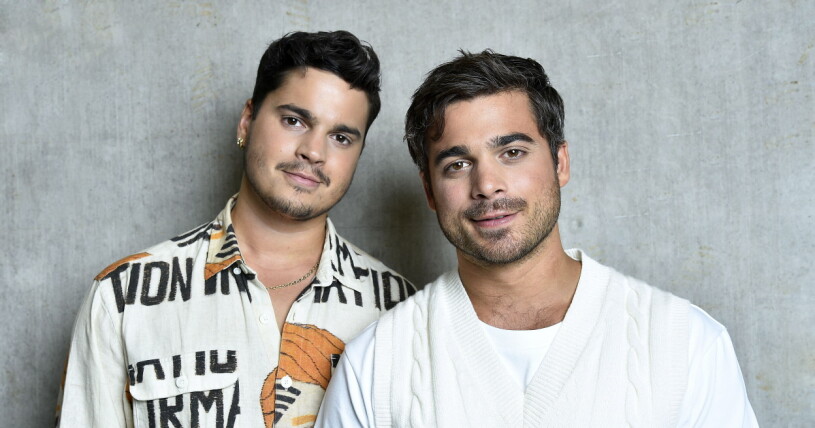 Oscar och Dante Zia har ett nytt tv-program tillsammans – ett av syftena är att utveckla relationen bröderna emellan. Oscar Zia och Dante Zia
