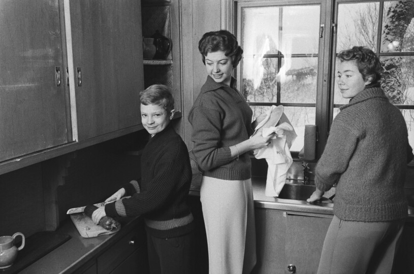 Köket, som det såg ut 1959. interiörbild från kungafamiljens stuga i Storlien – här köket