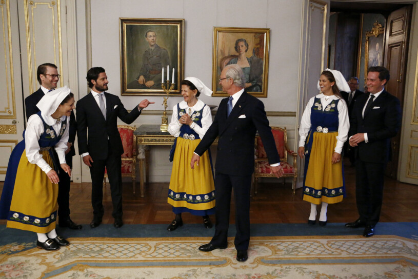 Prins Daniel, kronprinsessan Victoria, prins Carl Philip, drottning Silvia, kung Carl XVI Gustaf, prinsessan Madeleine Christopher Chris O'Neill Nationaldagsmottagning, Kungliga slottet, Stockholm, 2014