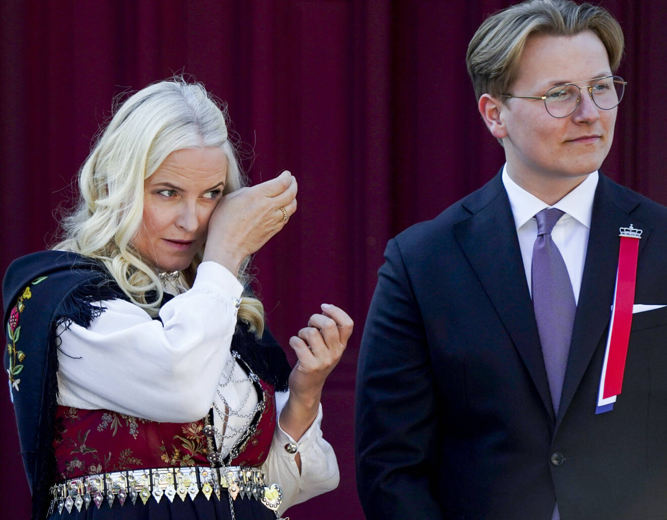 Kronprinsessan Mette-Marits tårar vid firandet av syttende maj 2023
