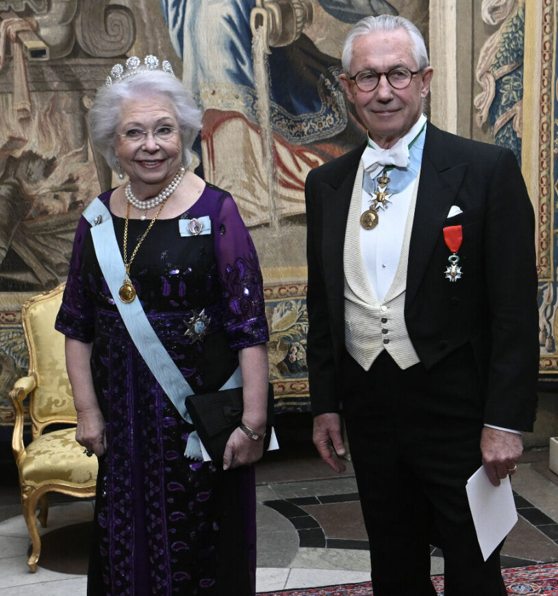 Kungens storasyrra Titti (som hon alltid kallas i familjen) och hennes man Tosse är riktiga klippor i dessa sammanhang. Prinsessan Christina och Tord Magnuson på kungamiddag april 2022