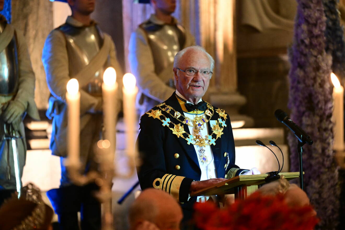 Kung Carl Gustaf håller tal under jubileumsbanketten i Rikssalen på Stockholms slott med anledning av kung Carl XVI Gustafs 50-årsjubileum på tronen.