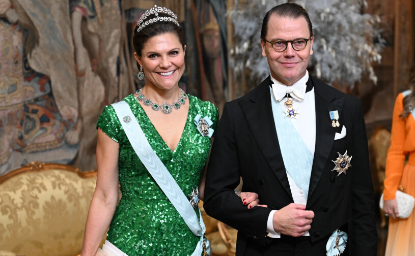 Kronprinsessan Victoria dyker gärna upp i färggranna färger. Kronprinsessan Victoria och prins Daniel