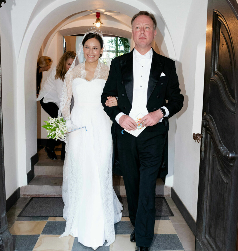 Äntligen gifta – men det satt långt inne. Prins Gustav och Carina Axelsson under sitt bröllop