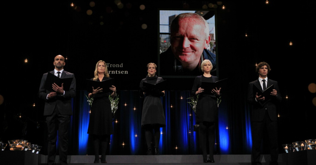 Trond Berntsen hyllades i den nationella minnesceremonin för terrorattackens offer en månad efter dådet.
