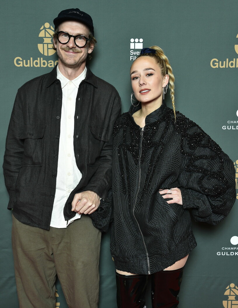 Alba dök upp på röda mattan med nya pojkvännen Pontus Winnberg. Alba August och Pontus Winnberg Vimmel vid Guldbaggegalan på Cirkus i Stockholm, 2023
