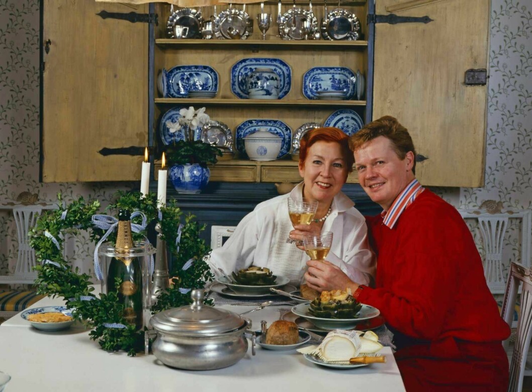 Nils Åke och Kjerstin var ett sammansvetsat par som åt i princip alla måltider tillsammans. Nils-Åke och Kjerstin var ett sammansvetsat par som åt i princip alla måltider tillsammans.