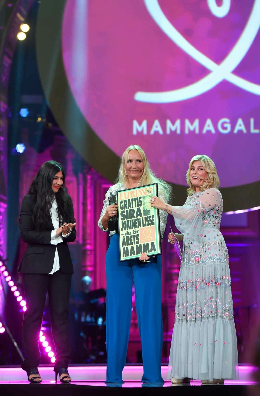 Bahar Pars, Pernilla Wahlgren och årets mamma Siri Jokinen Lisse Bahar Pars, Pernilla Wahlgren och årets mamma Siri Jokinen Lisse