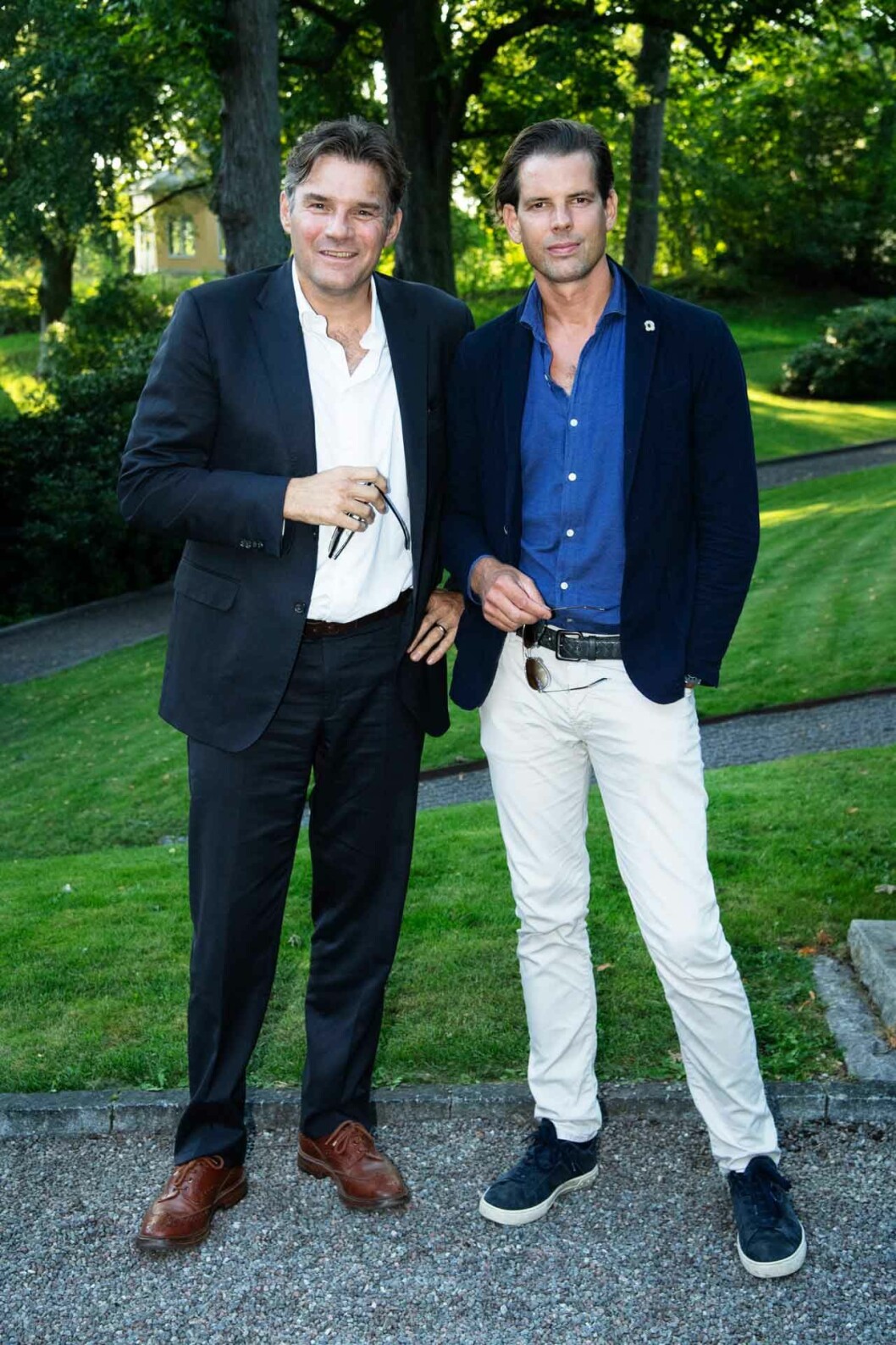 Svt:s nya mediedirektör, Jan Helin, minglade med författaren Alex Schulman.