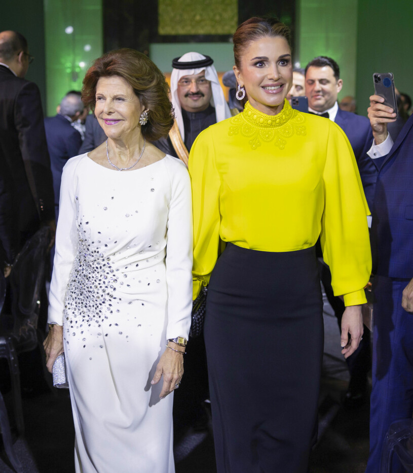 Drottning Silvia och drottning Rania vid galamiddag för Mentor i Amman i Jordanien 2022