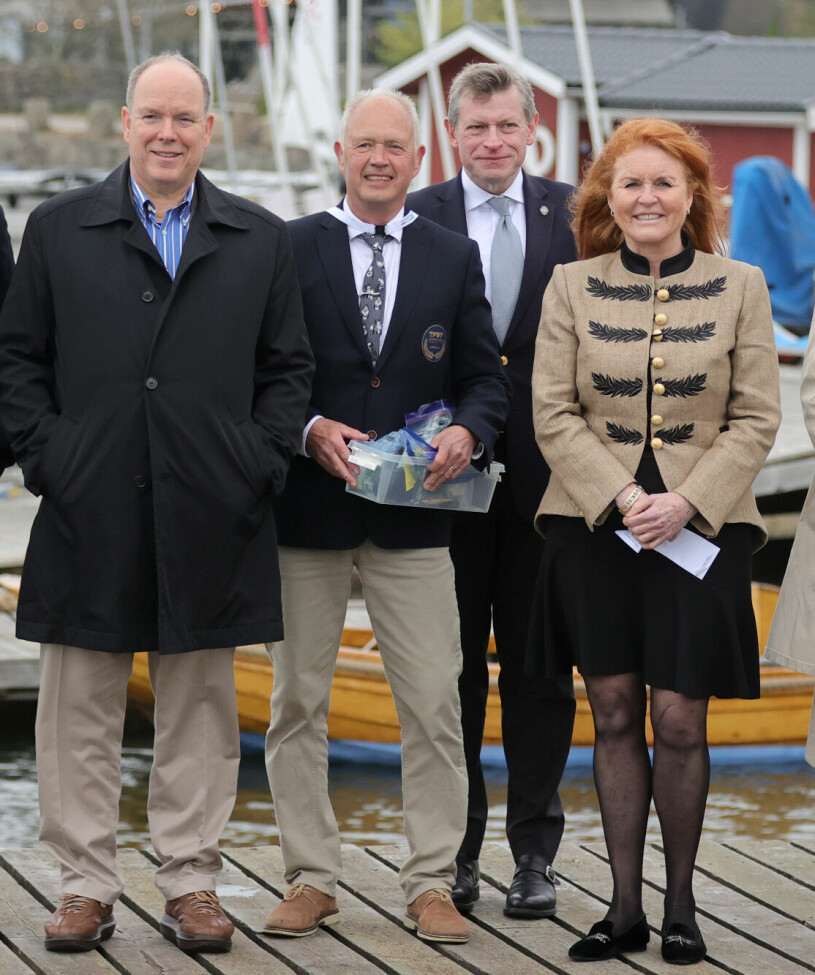 Plötsligt händer det: Albert och Fergie – i en fiskehamn i Långedrag! Furst Alberg med Sarah Ferguson Hertiginnan av York, även kallad Fergie