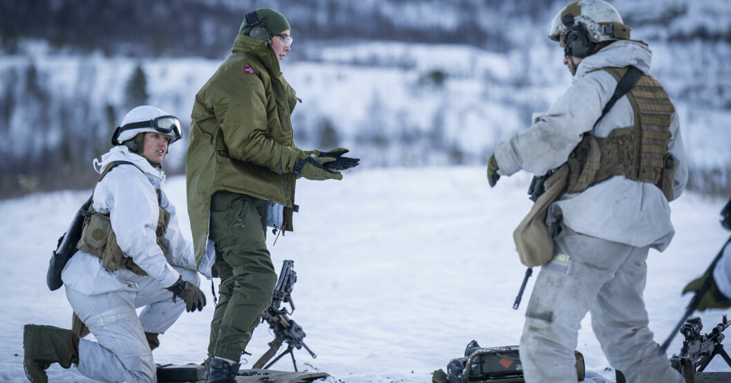 Ingrid Alexandra fick prova på att skjuta skarpt med en rad olika vapen. Ingrid Alexandra