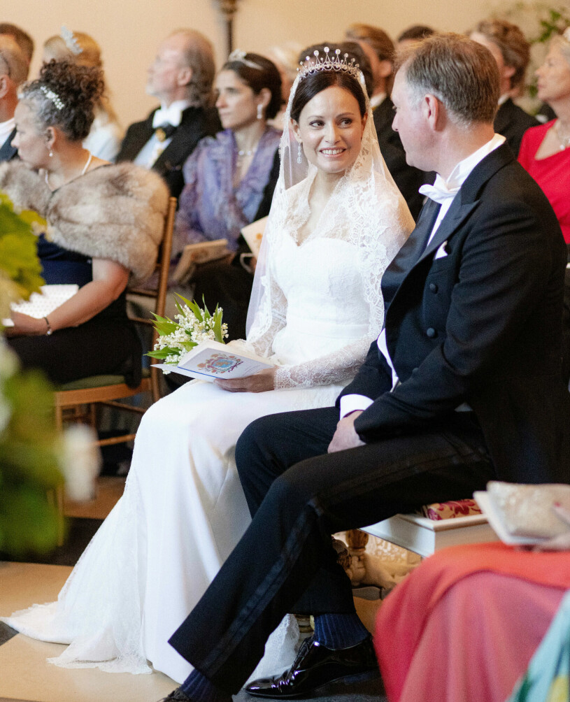 Carina Axelssons band till Sverige går genom hennes svenska pappa Bertil Axelsson. Mamma Alicia är mexikanska. svenska Carina ny prinsessa