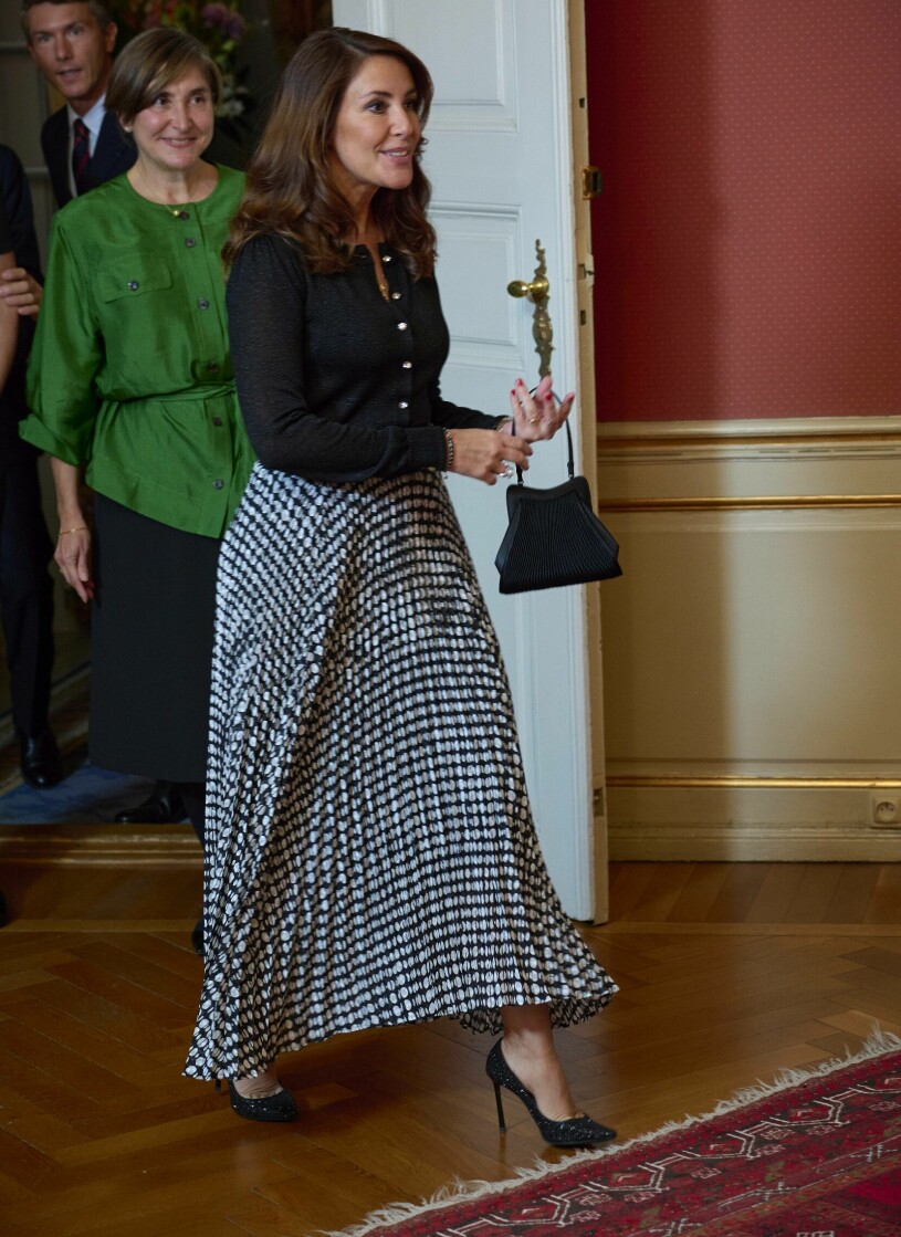 Prinsessan Marie, till vänster ambassadören Berengere Quincy. Prinsessan Marie Matsvinn Franska ambassaden