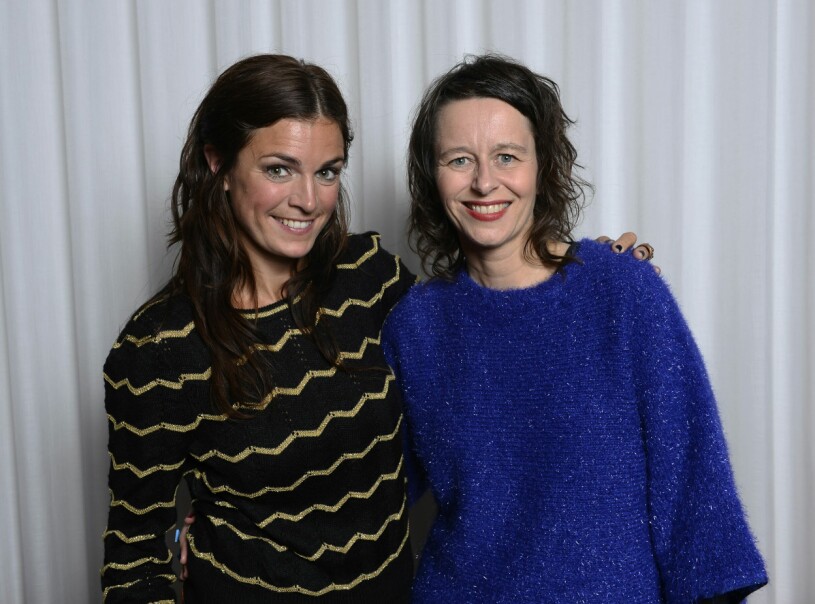 Anna Charlotta Gunnarson och Ylva Hällen tävlade i På spåret fyra säsonger. Anna Charlotta Gunnarson och Ylva Hällen Pressträff inför starten av "På Spåret", SVT, Stockholm, 2013