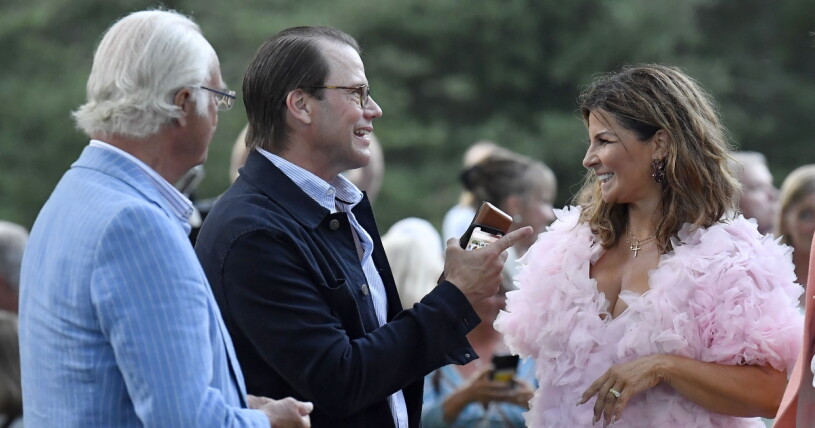 Carola fick in kungligt mingel i samband med konserten! Kung Carl Gustaf, prins Daniel och Carola Häggkvist