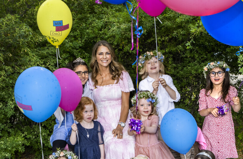 Prinsessan Madeleine och barnen verkar haft det så trevligt! Prinsessan Madeleine Min stora dag 2022