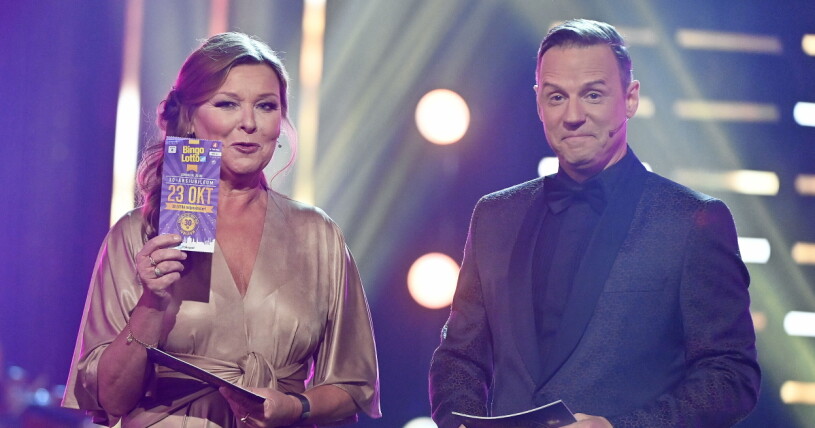 Lotta Engberg och Stefan Odelberg programleder Uppesittarkvällen. Lotta Engberg och Stefan Odelberg programleder Uppesittarkvällen