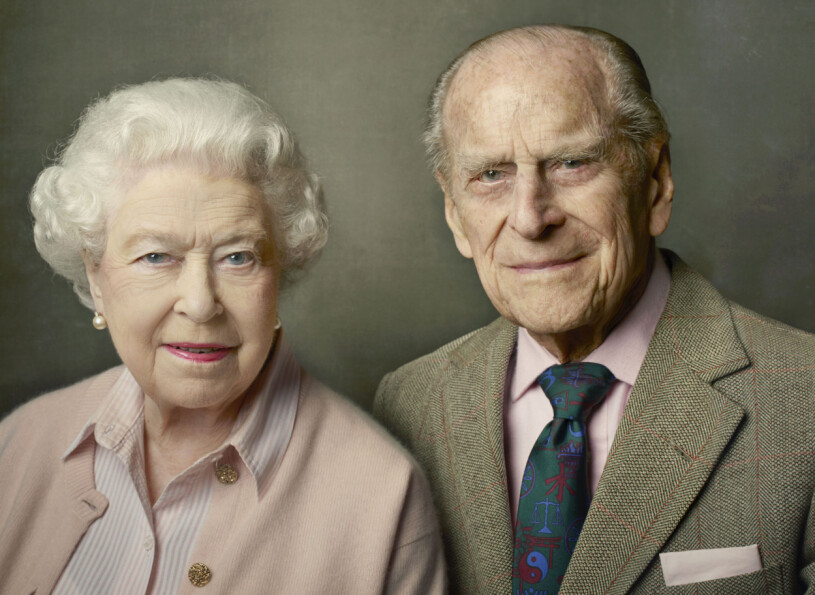 Tomrummet är enormt, Philip fanns vid hennes sida i 73 år. Nu måste hon orka fortsätta ensam. Drottning Elizabeth Prins Philip