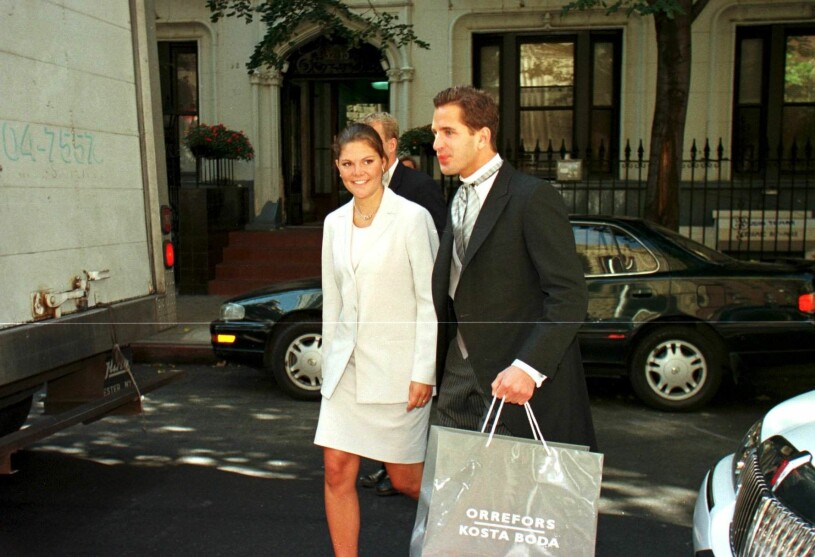 Kronprinsessan Victoria och Daniel Collert på väg till vännen Jon Spendrups bröllop i New York. Foto: Thomas Nilsson