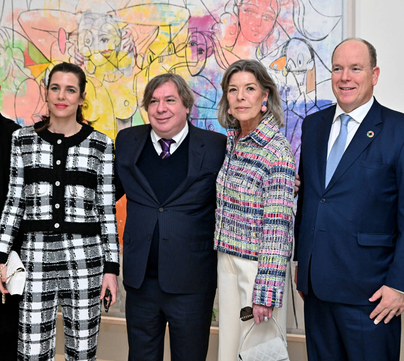Furst Albert på Villa Paloma med prinsessan Caroline, Charlotte Casiraghi och konstnären George Condo