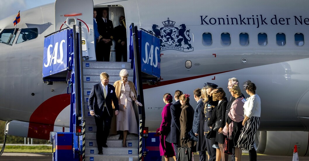 Kronprinsessan Victoria och prins Daniel välkomnar kung Willem-Alexander och drottning Maxima. Willem-Alexander och kronprinsessan Victoria