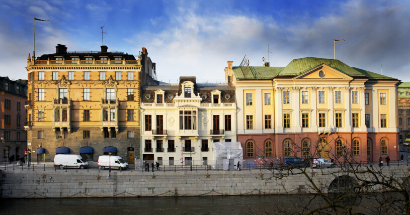 Sagerska palatset (i mitten) på Strömgatan i Stockholm. Statsministerns tjänstebostad Sagerska palatset
