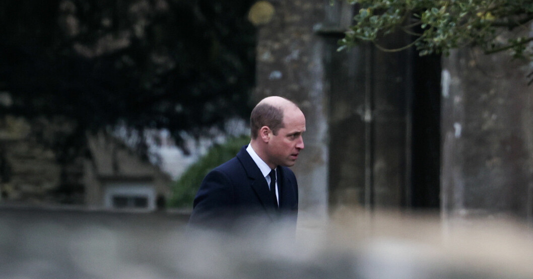 William var en av drygt 200 på begravningen. Prins William 2022