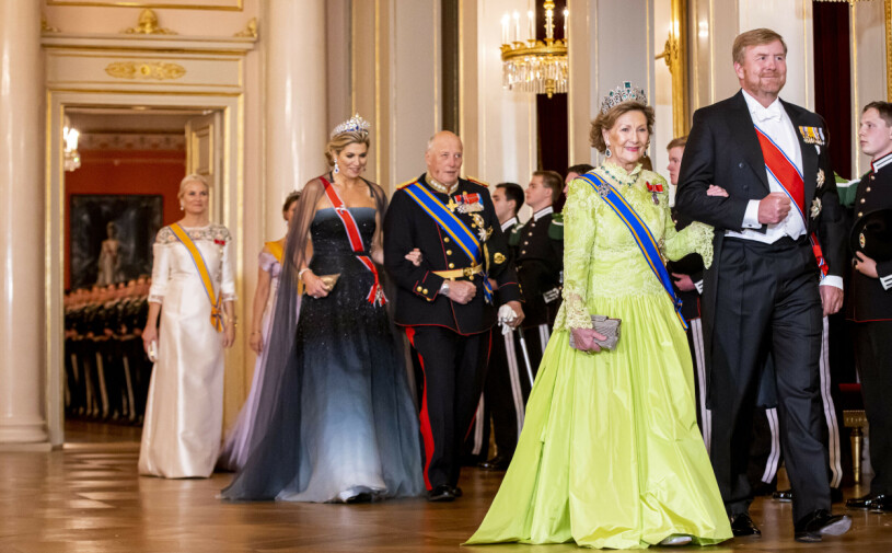 Paradentrén – men Mette-Marit fick gå utan Haakon. Drottning Sonja Kung Willem-Alexander Drottning Máxima Kung Harald