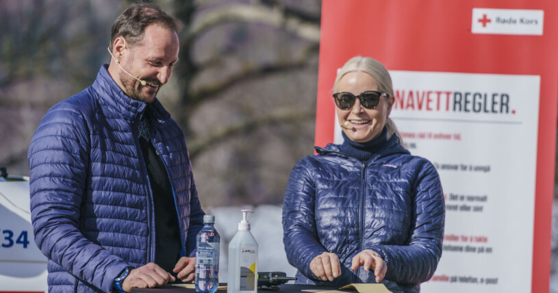 Kronprinsparet på uppdrag tillsammans! Foto: Kronprins Haakon och kronprinsessan Mette-Marit
