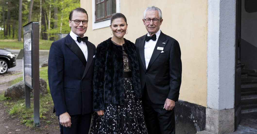 Prins Daniel, kronprinsessan Victoria och Tord Magnuson – redo för fest! Prins Daniel, kronprinsessan Victoria och Tord Magnuson