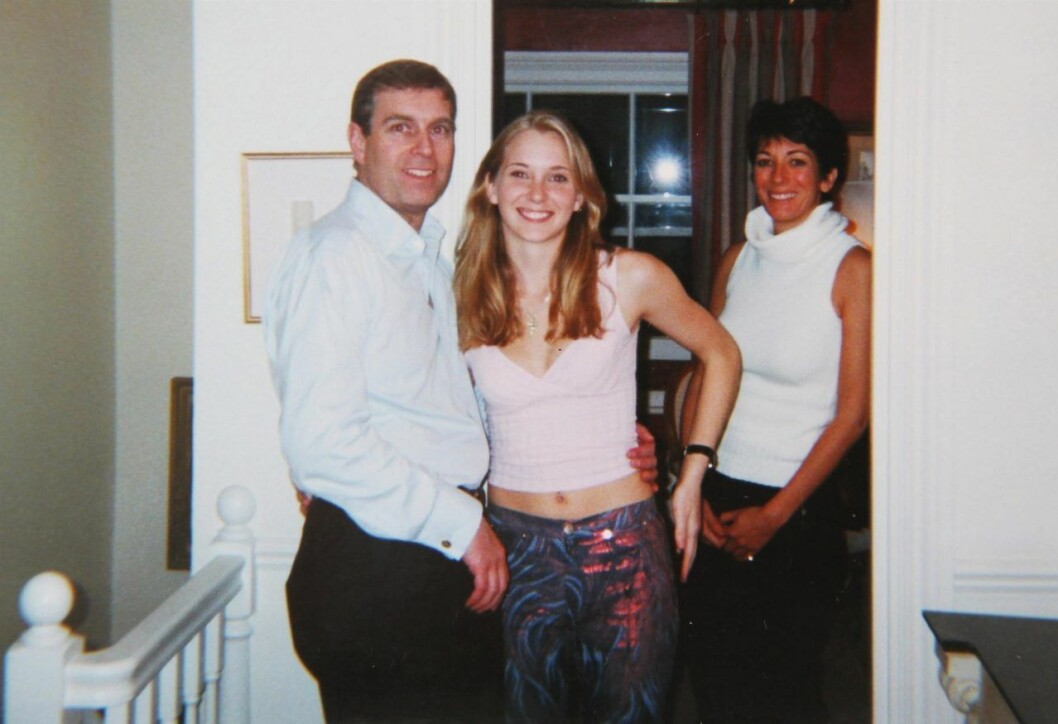 Prins Andrew med Virginia Roberts år 2001. Prins Andrew med Virginia Giuffre Roberts.