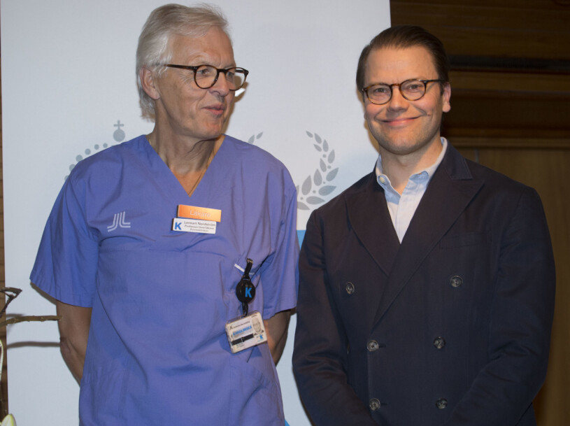 Prins Daniel med ”sin” förlossningsläkare Lennart Nordström, professor och överläkare vid Kvinnokliniken. Prins Daniel med Lennart Nordström, professor och överläkare på Kvinnokliniken Förlossningsläkare Oscar Estelle