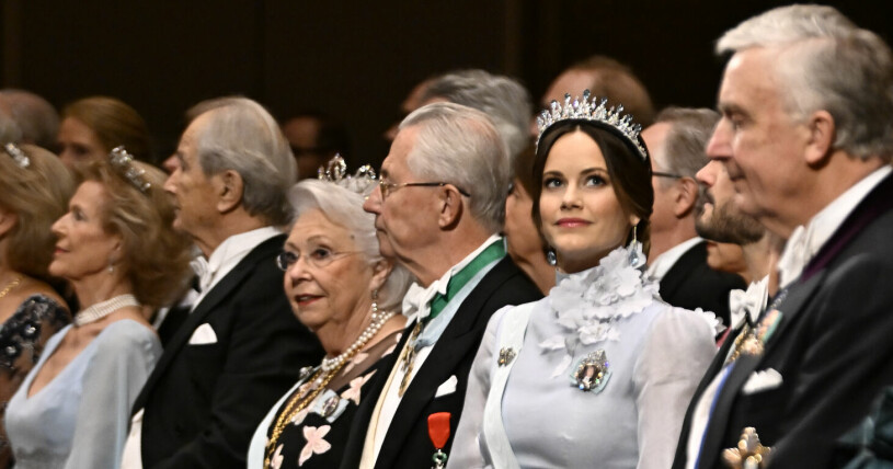Prinsessan Christina, Tord Magnuson och prinsessan Sofia vid Nobelprisutdelningen i Konserthuset i Stockholm på lördagen