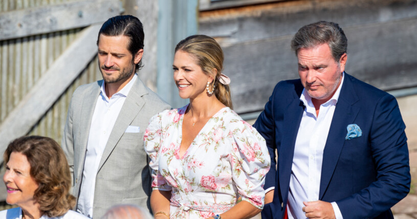 Chris O'Neill rör sig ofta utanför det kungliga strålkastarljuset. Chris O'Neill med kungafamiljen