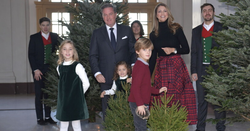 Barnen fick varsin minigran! Prinsessan Leonore, Chris O'Neill, prins Nicolas, prinsessan Adrienne och prinsessan Madeleine på kungliga slottet 2021