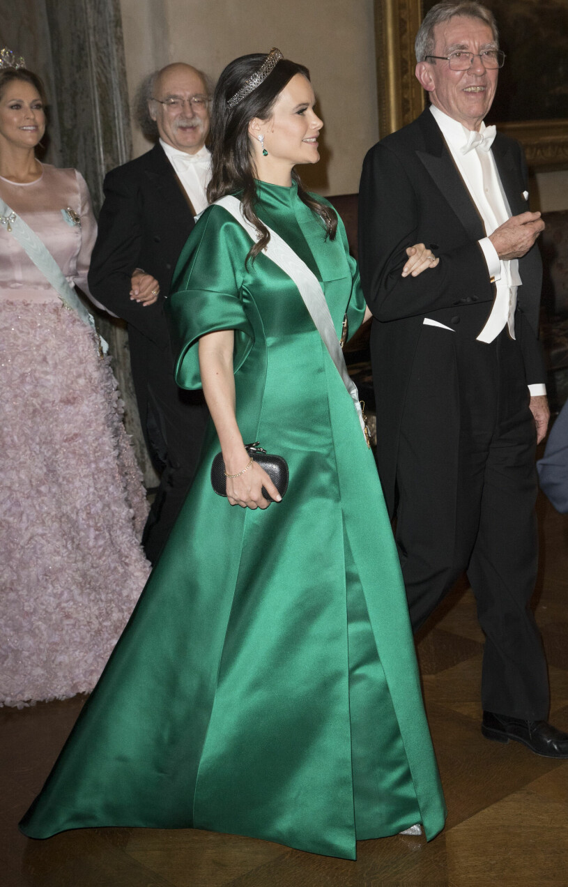 ...och här 2017, i smaragdgrönt siden från House of Dagmar. Prinsessan Sofia på Nobel 2017 i grön Nobelklänning från House of Dagmar