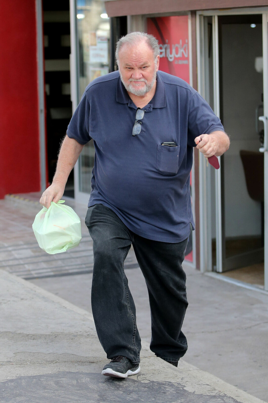 Thomas Markle fångas på bild i Mexico en vecka innan Meghans barn föds. Thomas Markle fångas på bild i Mexico en vecka innan Meghans barn föds.