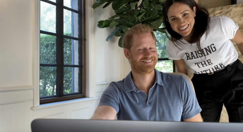 Och viktigast av allt: Meghan och Harry ser ut att trivas bra. Meghan Markle Prins Harry i sitt hem i Montecito