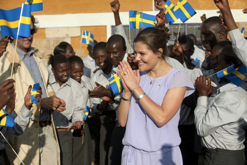 Kronprinsessan under ett av sina tidigare besök på Gundua-skolan i Ex- Leva – där hon nu fick inviga den nya sovsalen. Kronprinsessan Victoria på besök i Gundua Foundations skola i Ex-Lewa, Kenya