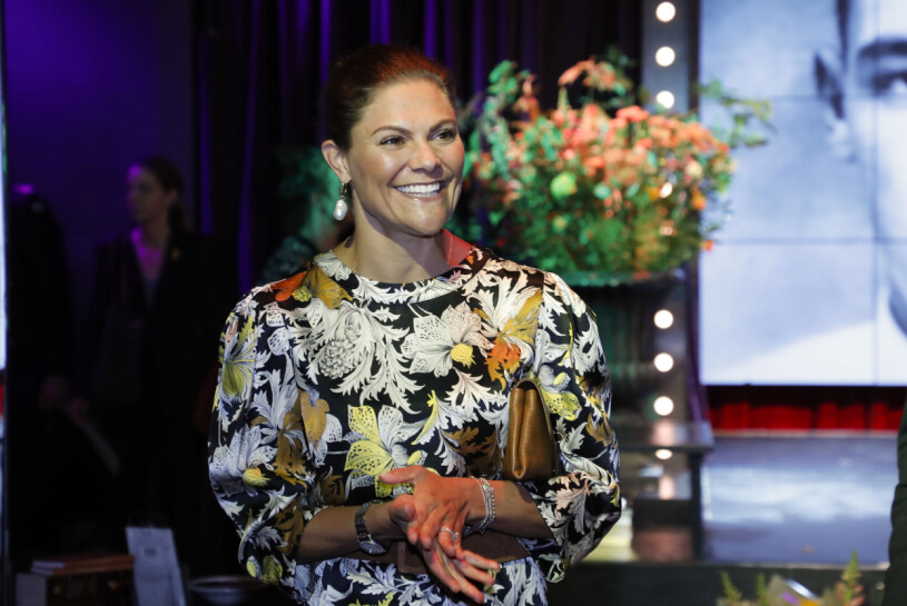 Victoria har rivstartat hösten, uppdragen avlöser varandra. Kronprinsessan Victoria hedrar Raoul Wallenberg