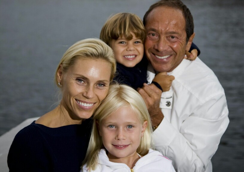 Anna Anka och Paul Anka under ett besök i Stockholm 2008 med barnen Elli och Ethan. Anna Anka, Ethan, Paul Anka och Elli